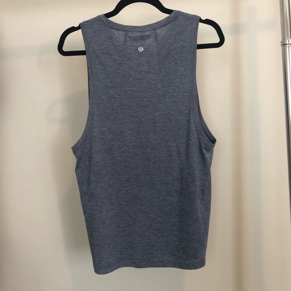 Lululemon muscle tee